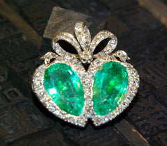 Heart Shaped Twin Emerald Brooch with Diamonds in 18K Gold and Platinum Circa 1910