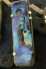 Venetian Estate 18K Yellow Gold and Polished Rough Cut Boulder Opal Necklace