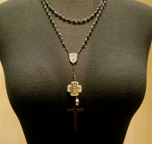 Kimme Winter Small Beaded Grey Pearl Rosary Necklace