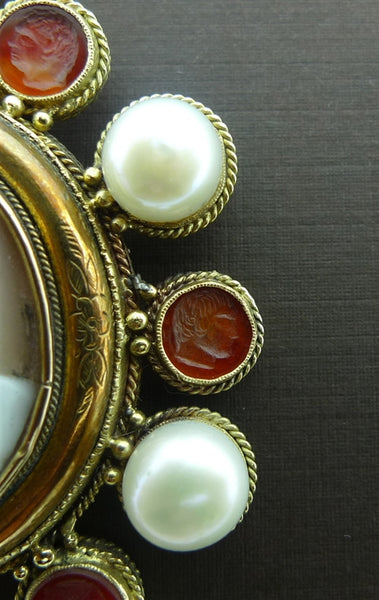Noble Venetian Cameo Medallion Necklace with Pearls & Carnelian in 18K Yellow Gold