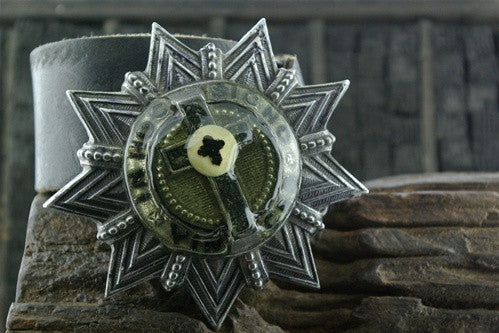 Kimme Winter Star Belt Buckle with Cross Design