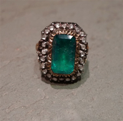 Estate 18K Yellow Gold, Diamond, and Emerald Ring