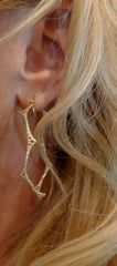 Mizuki Diamond Wavy Oval Hoop Earrings in 14K Yellow Gold