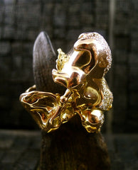 Lucifer Vir Honestus Diamond Frog Ring in 18K Yellow Gold