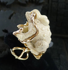 Lucifer Vir Honestus 18K Rose Gold, Diamond and Petrified Buffalo Bone Frog Ring