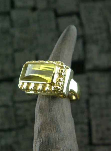 Marisa Perry 18K Yellow Gold and Lemon Citrine All Around Bud RIng